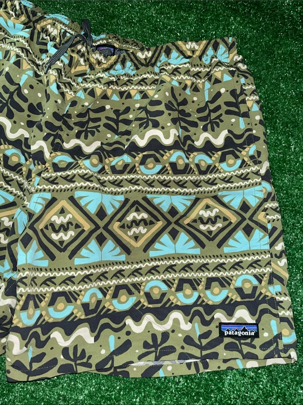 Patagonia Baggies Mangrove Tiki Palo Green Swim Bottoms